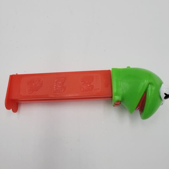 Vintage Kermit the Frog Pez Dispenser Green Red Jim Hensen Muppets - Picture 5 of 5